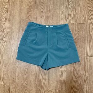 A New Day Turquoise Stretch Midi Shorts 4” Inseam Size 8